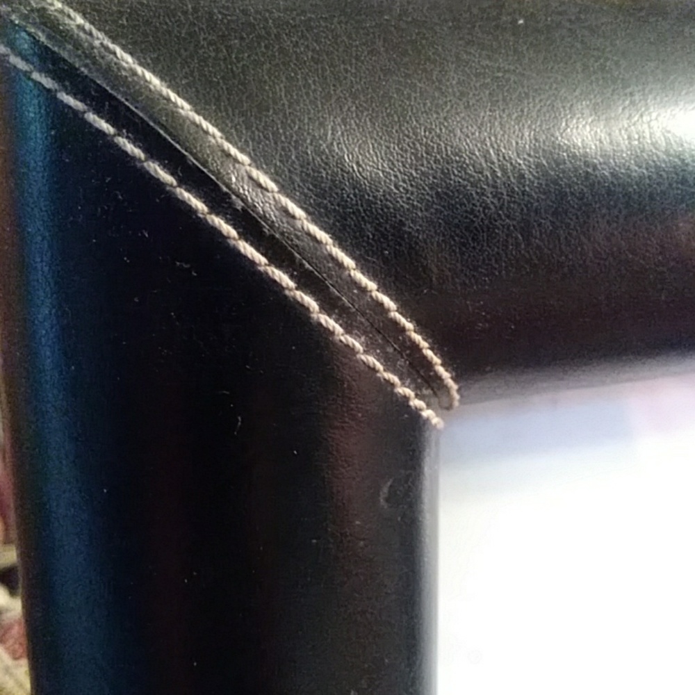 Leather frame - Picture 2 of 3